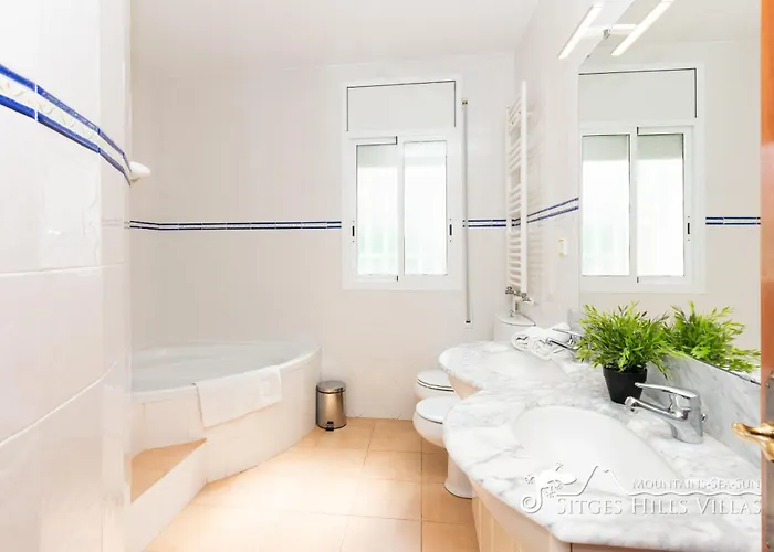 Charming Spanish Private Pool / Sea Views * Sitges