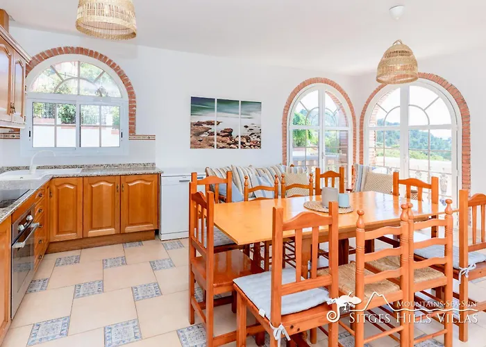 Charming Spanish Private Pool / Sea Views Villa Sitges