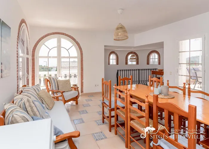 Charming Spanish Private Pool / Sea Views Villa